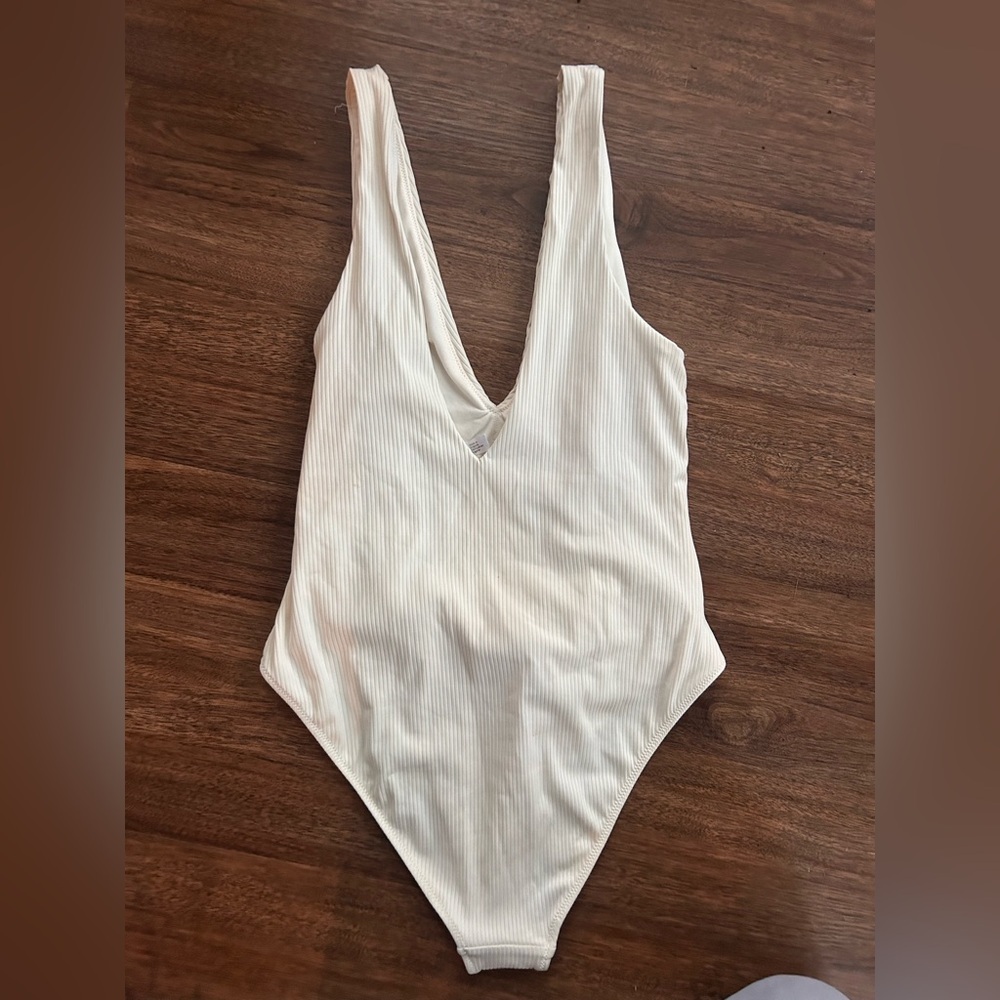 H&M Ribbed Plunge V Neck Tie Waist One Piece Swimsuit Cream Ivory Classic | Sz M - Picture 3 of 6